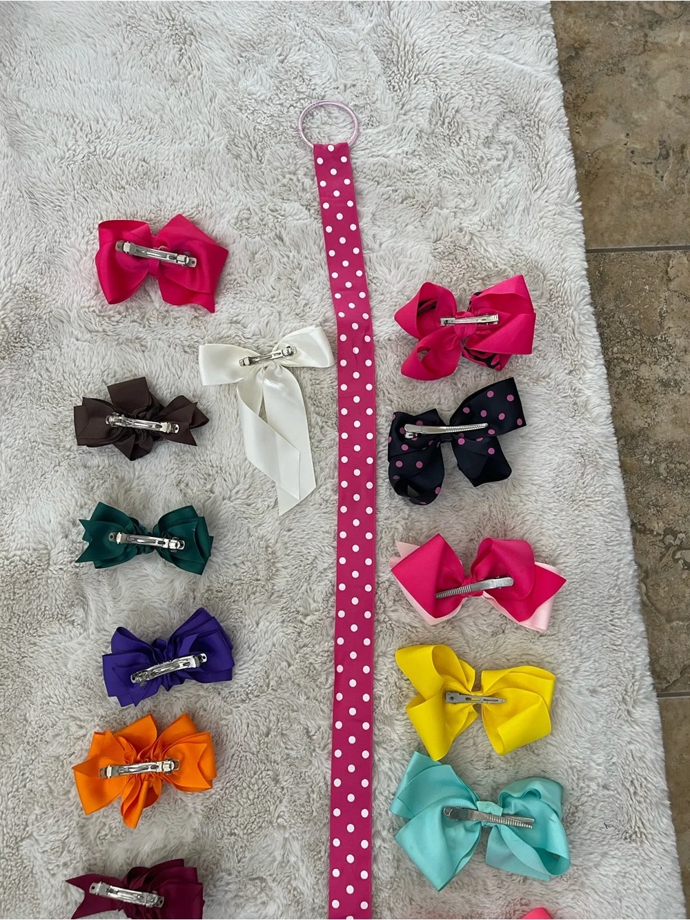 Kids Multi-Color Bow Holder with Assorted Hair Bows